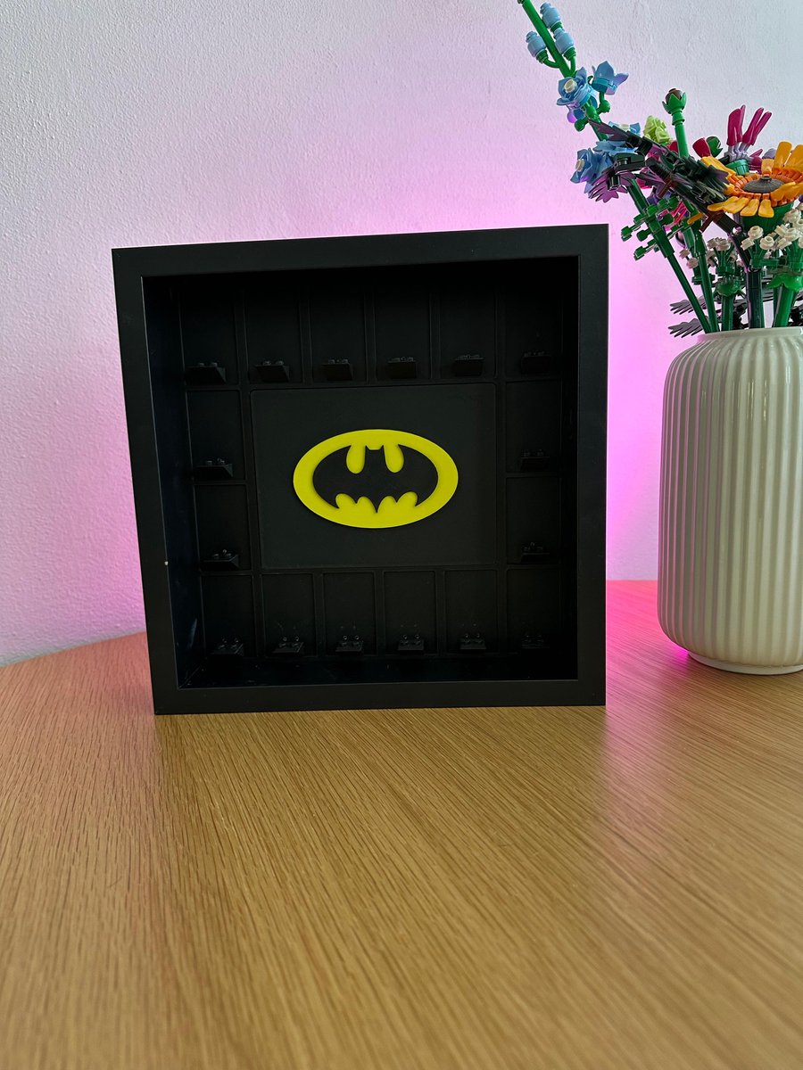 LEGO Minifigure Display Case — Batman