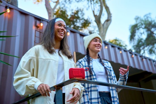 JBL Go 5 - Draadloze Bluetooth Mini Speaker - Voor Onderweg en Thuis - Sfeerverlichting - Draadloos Muziek Box - Boxje - 10 uur - IP68 - Waterdicht - Zwart van Merkloos — afbeelding 5