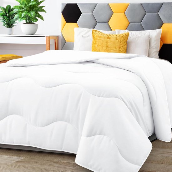 Dekbed Zacht Lichtgewicht - Alle seizoenen - Comfortabel Slapen - Ademend Microvezel - 203 x 218 cm - Wit