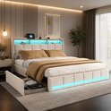 Lichtbeige gestoffeerd tweepersoonsbed met een hoofdbord met geïntegreerde LED-verlichting en opbergruimte onder het matras.