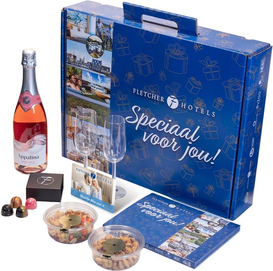 Fletcher Hotels Cadeaubox + Nachtje Weg Cadeaukaart | Giftset - Relatiegeschenk - Origineel Cadeau - Vaderdag Cadeau - Cadeau voor haar
