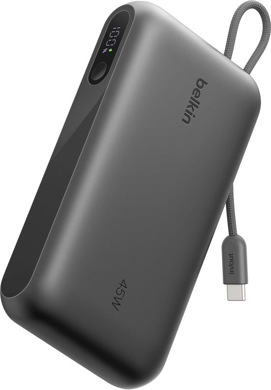 Grijze Belkin powerbank 45W met display en USB-C kabel.