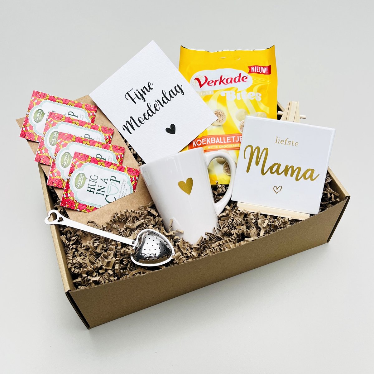 Moederdag Theepakket - Luxe Moederdag cadeau voor de liefste mama - Moederdag cadeau - Theegeschenk - cadeau voor mama - ontspanningscadeau