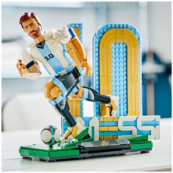 LEGO Editions Lionel Messi – Légende du football Jouet de football pour enfants - 43015
