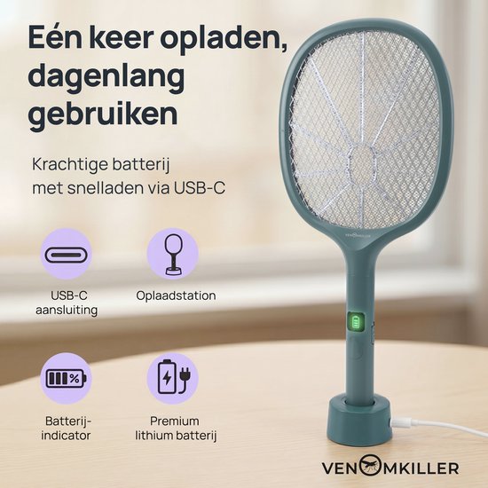 Lichtgroene vliegenmepper op laadstation met USB-C kabel, batterij-indicator en premium lithium batterij.