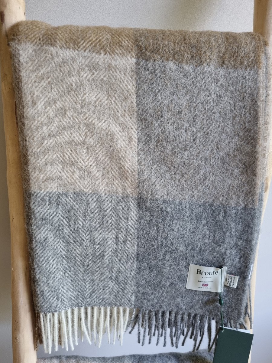 Bronte by Moon Wollen Plaid - BLOCK Check Natural - 140x185cm - Bronte x Plaids.shop Beige