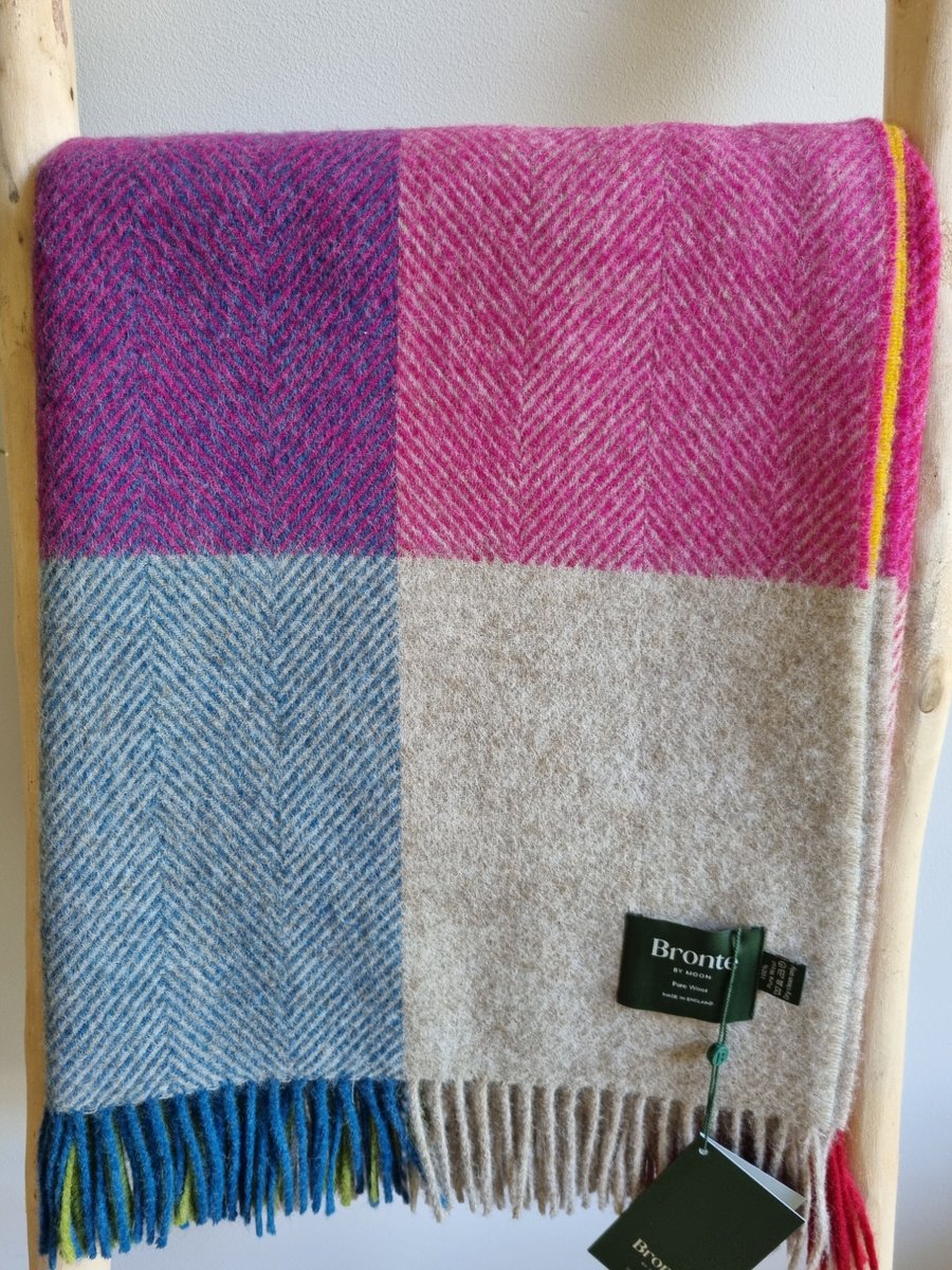 Bronte by Moon Wollen Plaid - HARLAND Heather - 140x185cm - Bronte x Plaids.shop Multicolor, Roze