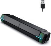 Zwarte soundbar met grille aan de voorkant en gehoekte, veelkleurige LED-verlichting aan de zijkanten. USB-kabel is zichtbaar.