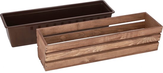 Een houten plantenbak en een bruine plastic inzetbak naast elkaar.