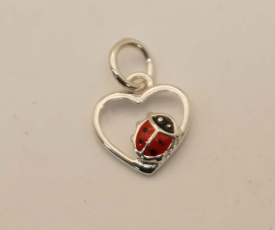 Pendentif enfant en argent sterling en forme de coccinelle dans un cœur - joli petit pendentif coccinelle en argent pour enfant ou adulte qui veut un petit pendentif - pendentif coccinelle dans un cœur pour chaîne en argent 925