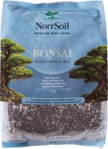 Zak met Norrsoil Bonsai Premium Soil Mix, met afbeelding van twee bonsai boompjes met dikke wortels.