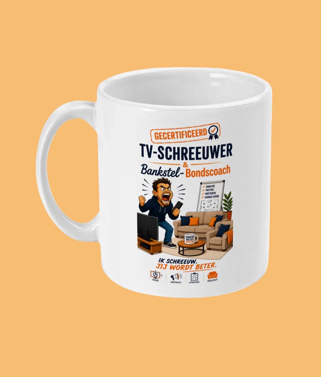 Mokster WK Mok TV-Schreeuwer & Bankstel Bondscoach – Grappige Oranje Supporter Mok – Nederlands Elftal Cadeau – Voetbal Mok – Keramische Koffiemok 325 ml