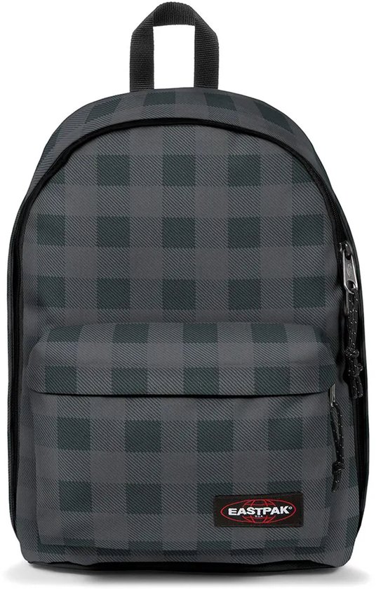 Eastpak rugzak met een subtiel grijs ruitpatroon en een voorvak met rits.