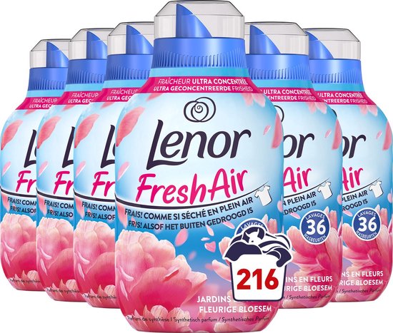 Un groupe de six bouteilles d'adoucissant Lenor Fresh Air parfum Fleurs Délicates. Des fleurs roses et des pétales décorent l'emballage.