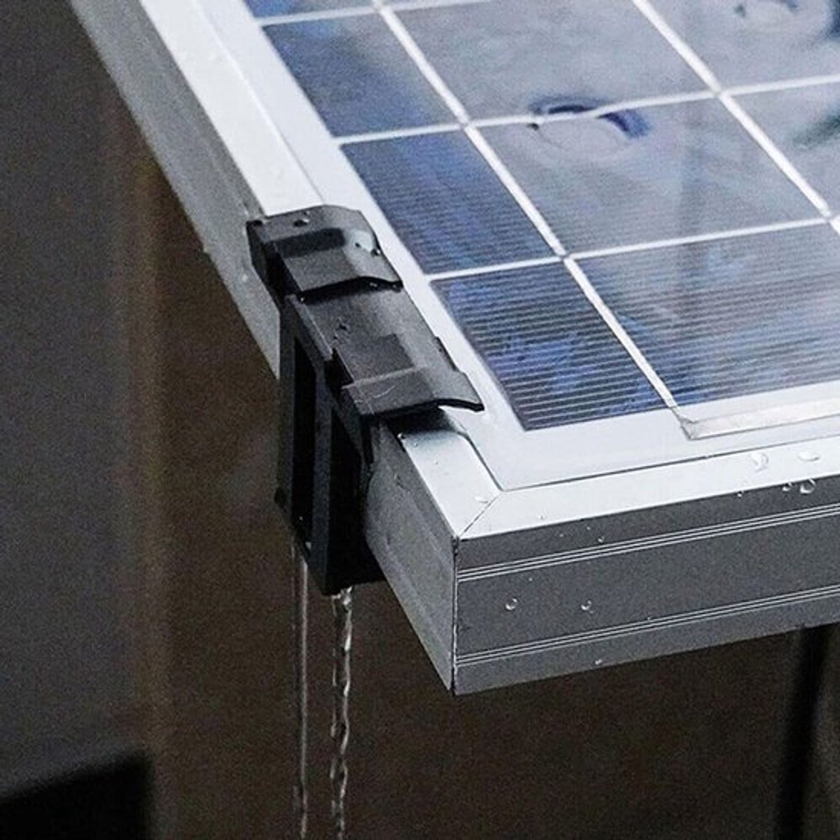 Allecto - Zonnepaneel Water Afvoer Clips - Verhoog de stroomopwekking