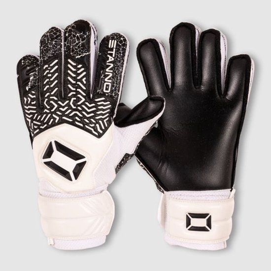 Zwarte keepershandschoenen met wit patroon op de vingers en witte klittenbandsluiting. Zwart "ST" logo op de pols.