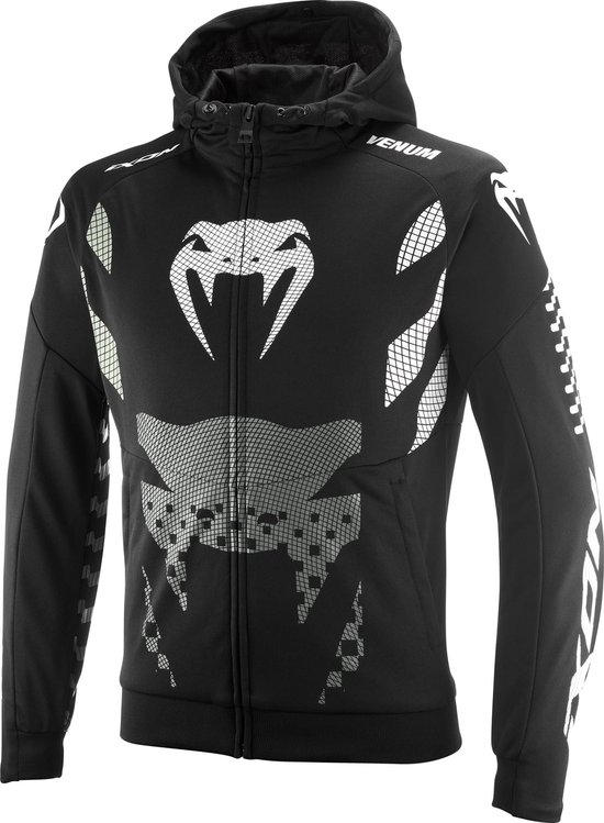 Zwarte Venum hoodie met slangenprint op de voorkant en capuchon met trekkoord. "VENUM" logo op de capuchon.