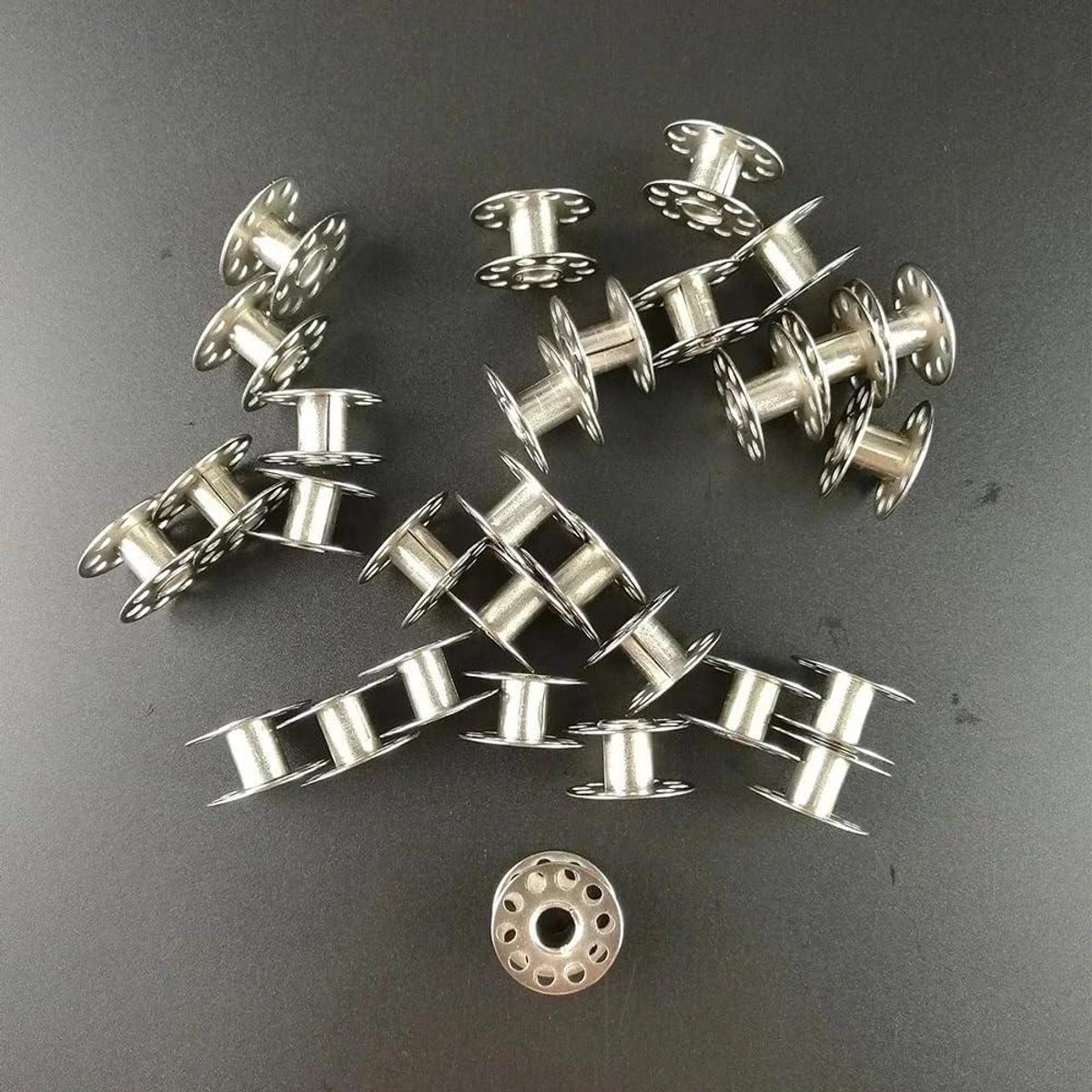 Naaimachine Spoeltjes - Metalen Spoelen - Naaien Thuis - Roestvrij Staal - 10 Stuks - Zilver