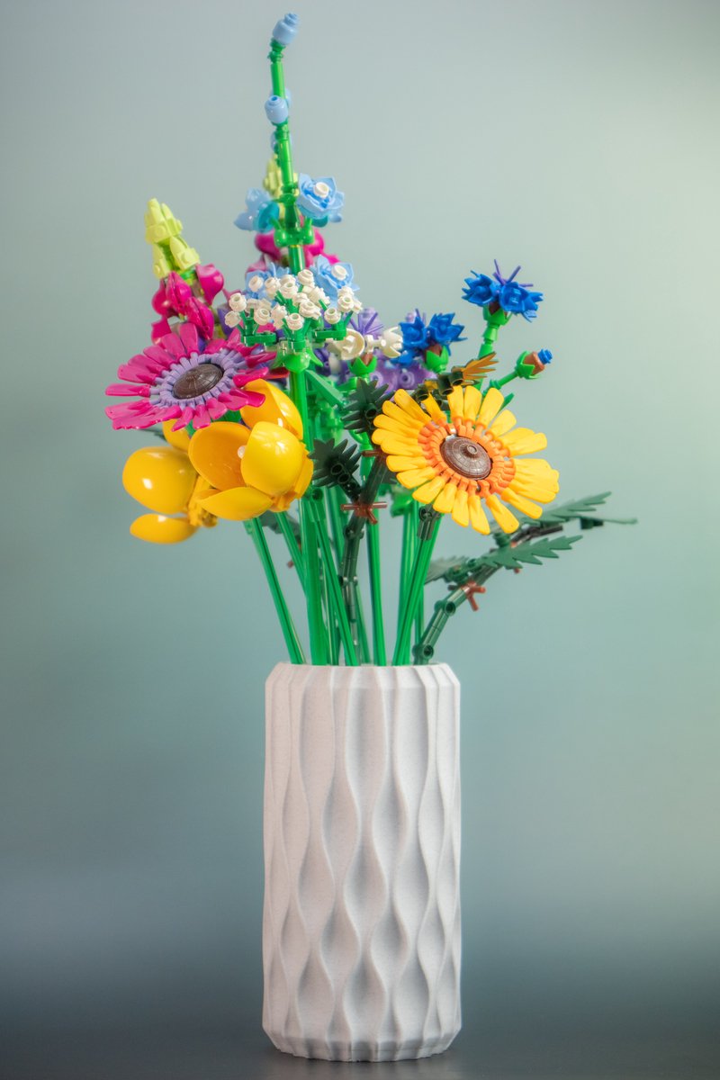 Vaas Long Future - met bloemen houder geschikt voor Botanical bloemen - Marmer patroon - Maerc Design