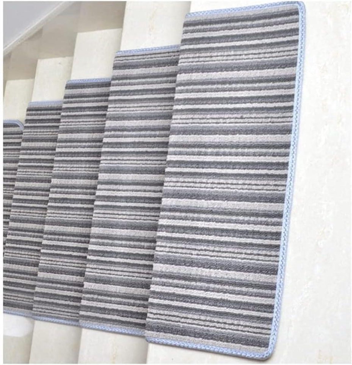 Traptrede Kussens - Stapmatten Vloerbedekking - Veilig Lopen - Zelfklevend Slijtvast - 75x24cm - Wit