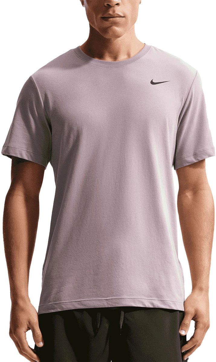 Nike dri-fit dfc crew solid t-shirt in de kleur . Paars