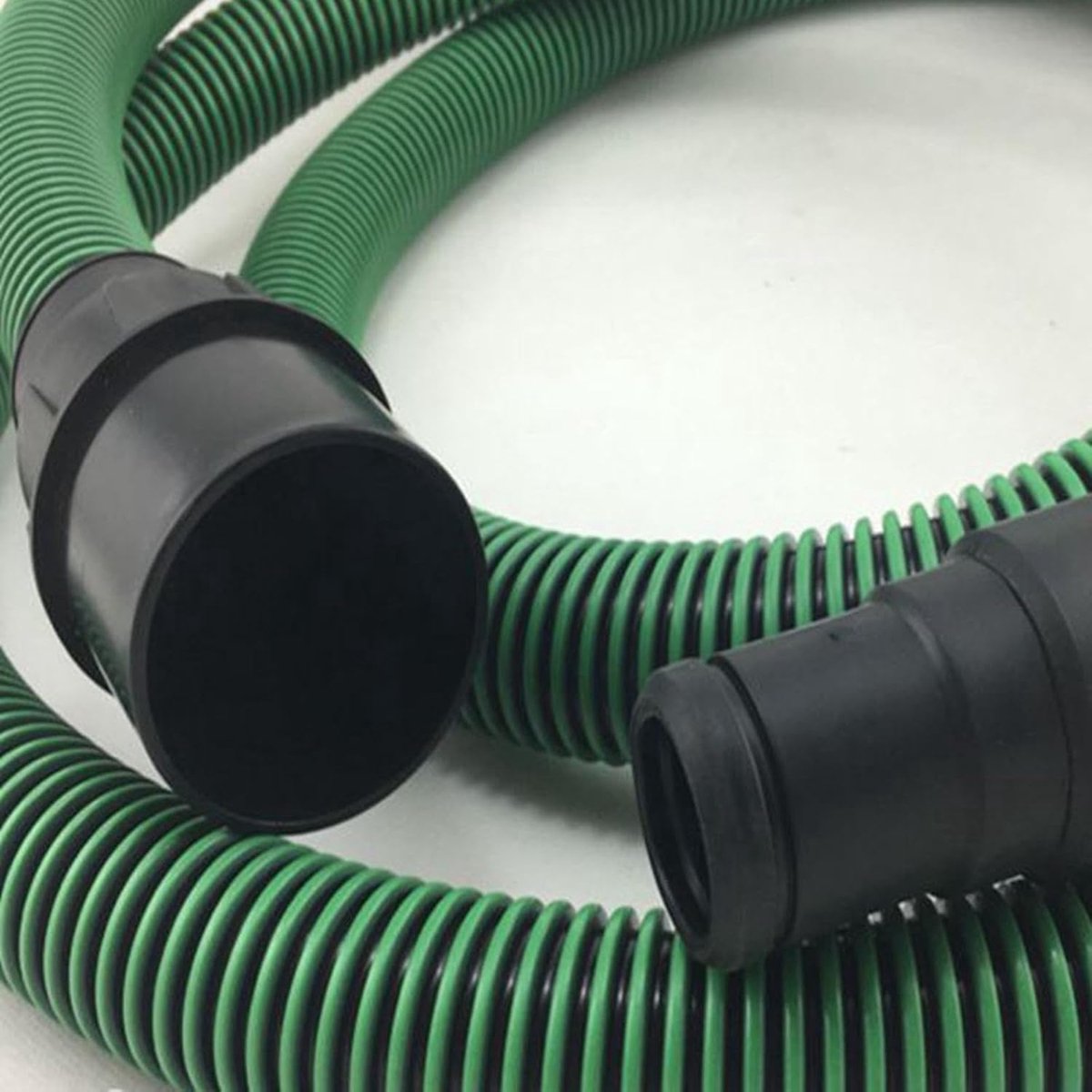 Stofzuigerslang Adapter - Zuigslang Verlengstuk - Stof Afzuigen - Schroefdraad Ontwerp - 5 meter - Grijs
