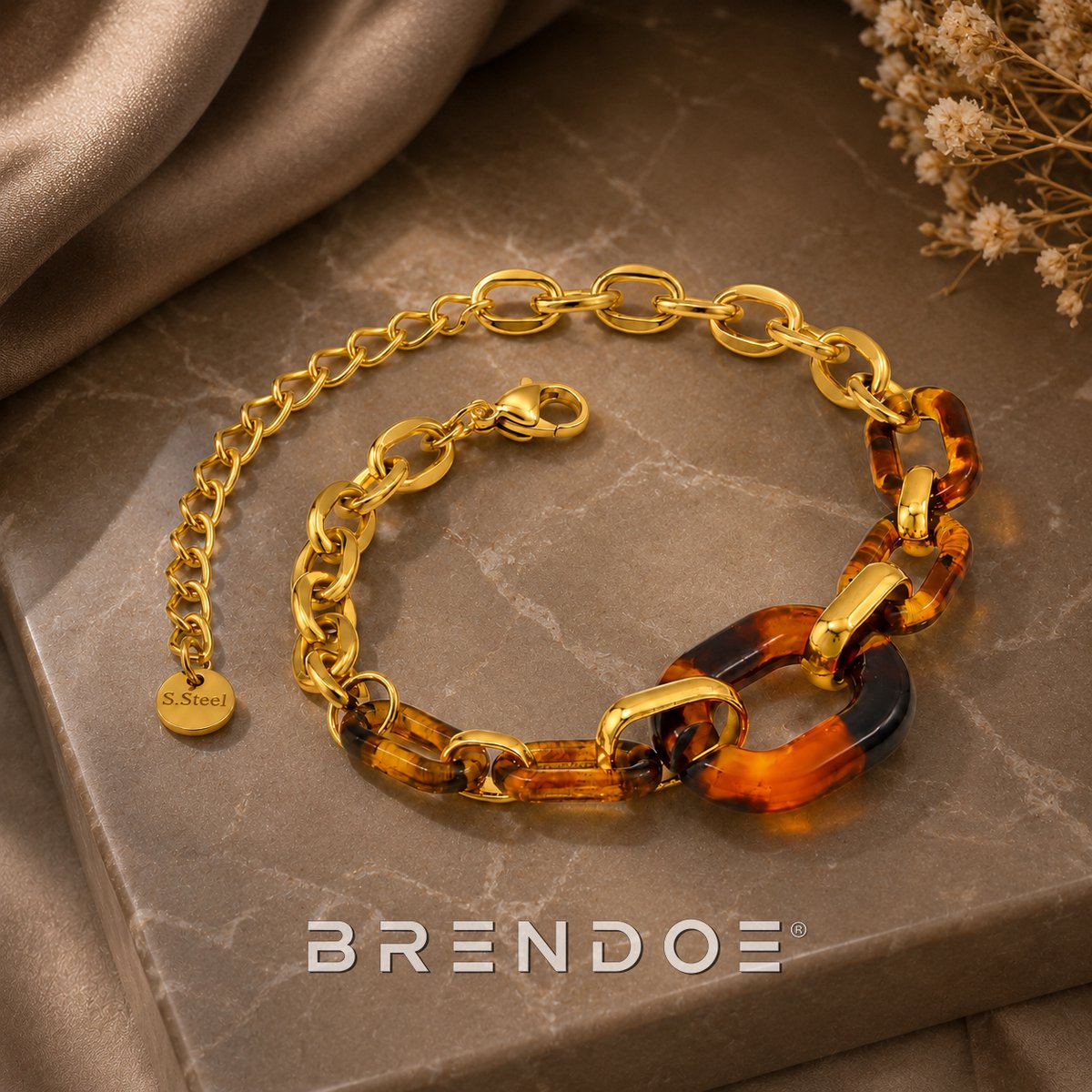 Brendoe Goudkleurige Armband Dames – 18K Vergulde RVS Schakelarmband met Bruine Acryl Schakels – Verstelbaar