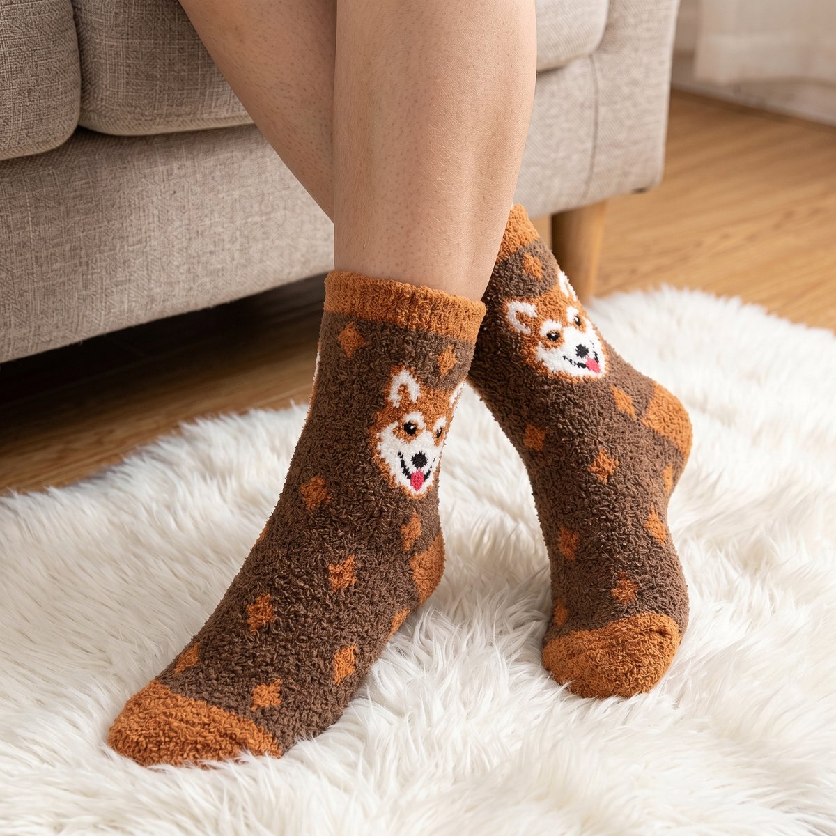 Fluffy Dames Sokken - bruin - Huissokken - bedsokken - Drukvrije boord - leuke print hond - 36 - 40 - cadeau voor haar - geschenk vrouwen - gift - extra zacht