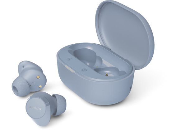 Lichtblauwe oordopjes met open oplaadcase van Philips.