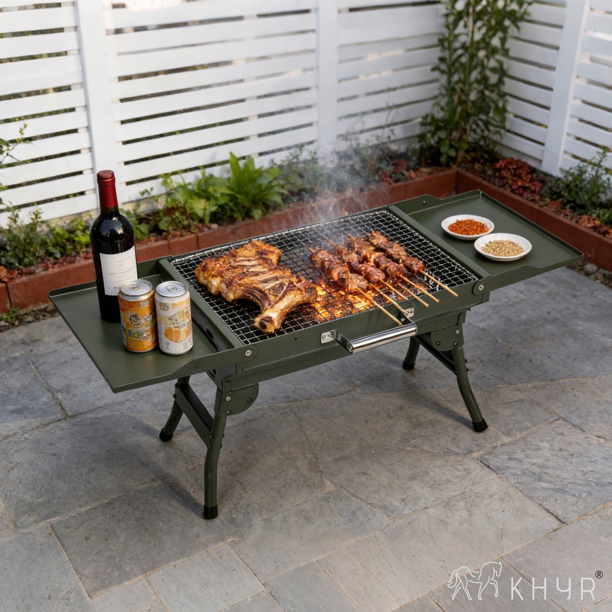 KHYR® CARRYFIRE BBQ Grill – NIEUW mei 2026 - Opvouwbare Draagbare Houtskool BBQ Grill – Portable Camping Barbecue – Tafel Barbeque - Draagbare Grill met Zijtafels – 45 x 30 cm Grilloppervlak – Voor Camping, Tuin, Outdoor BBQ - incl. Grijp spatel thumbnail 2
