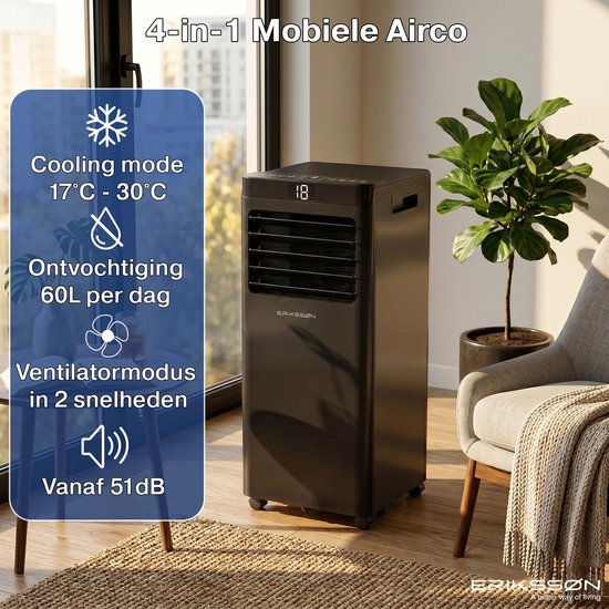 Zwarte mobiele airco met display en wieltjes, naast een stoel en plant. Links een overlay met functies: koelen (17-30°C), ontvochtigen (60L/dag), ventilator (2 snelheden), geluidsniveau (vanaf 51dB).
