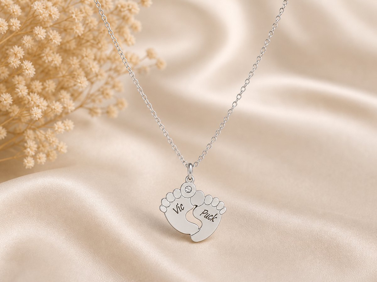 Ketting Lizzy Zilver gepersonaliseerd sieraad met naam gegraveerd, leuk persoonlijk cadeau voor moeder, vrouw of vriendin.