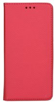 Étui de téléphone rouge fermé avec texture, trois points sur le dessus.
