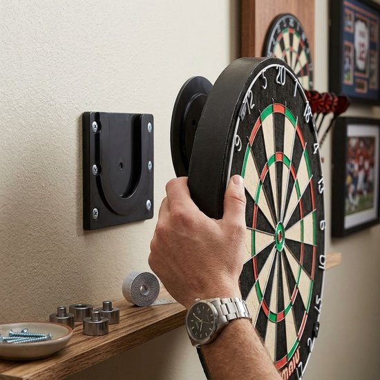 Zwart dartbord ophangsysteem - dartbord muurbeugel met montage set voor wandbevestiging - verstelbare dartboard hanger met schroeven en afstandhouders - dartbord accessoire voor standaard dartborden van Merkloos — afbeelding 3