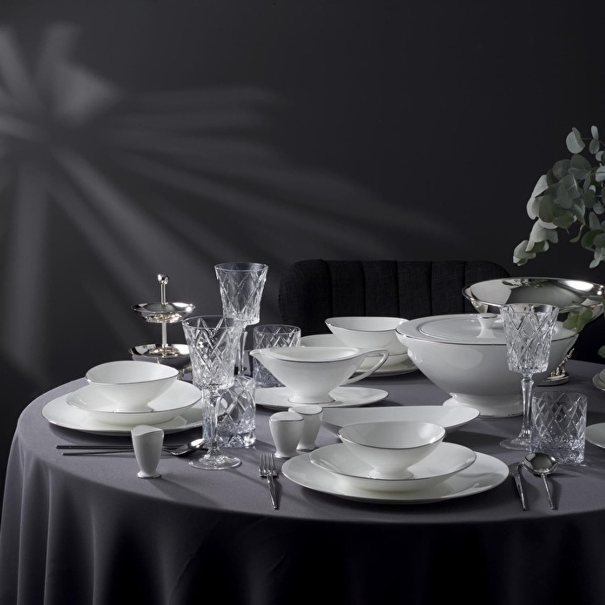 Jumbo Jumbo Moon Platin - Serviesset 64-delig – 12 Personen – Wit/Zilver – Luxe Bone China Dinerservies met Schalen en Soepterrine