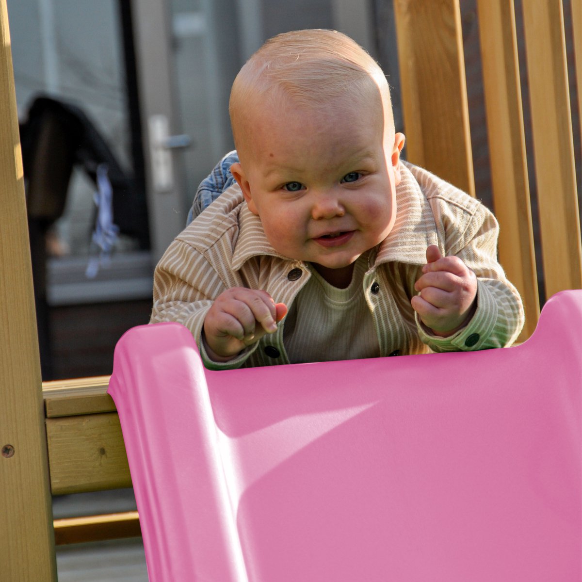 AXI Leah Mini Speeltoren met Zandbak en Picknicktafel – Paarse Glijbaan – Met Krijtbord – FSC hout – Klein speeltoestel voor de tuin / buiten — afbeelding 10