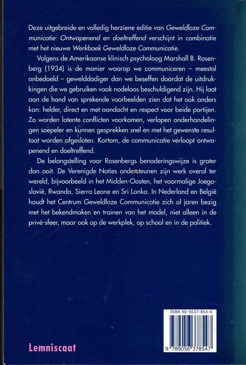 Boekomslag van Geweldloze Communicatie: Ontwapenend en doeltreffend. Achterkant met ISBN en barcode.