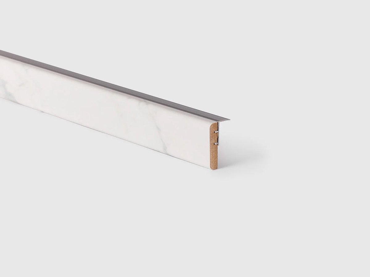 Maestro Overgangsprofiel Laminaat Witte Marmer – 1300x56x12 mm | Traprenovatie