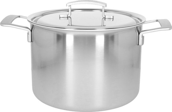 Casserole en acier inoxydable argenté avec couvercle et deux poignées.