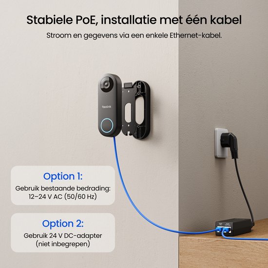 Zwarte Reolink deurbel met blauwe ring op de muur, met installatieopties voor bekabeling.