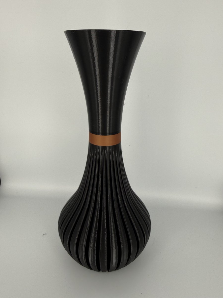 Vaas - Ko-tje - Elegant - Zwart/Brons - Waterdicht - 23 x 10 cm