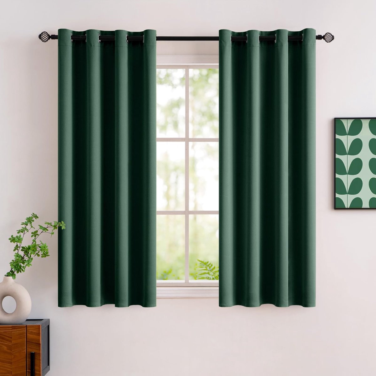 Dailygoods - Dailygoody - Verduisterende Gordijnen - Thermisch Isolerende Gordijnen - Set van 2 - Mosgroen - Ondoorzichtig - Geschikt voor Slaapkamer en Woonkamer