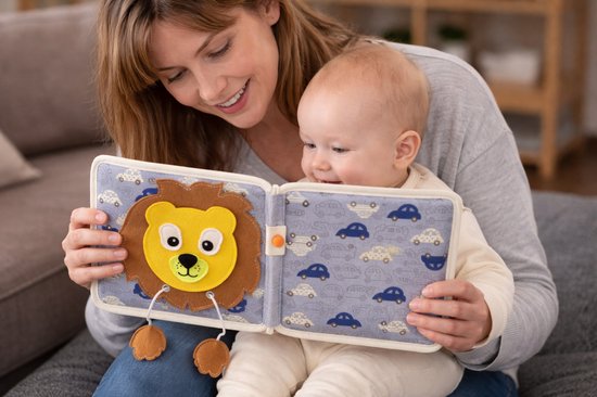 Montessori Vilt Busy Book - Interactief Voelboekje baby - flapjesboek - Vanaf 1 jaar - Leeuwtje - Educatief Activiteitenboekje - Motoriek & Ontwikkeling - 20x20 cm - CE Gecertificeerd van Merkloos — afbeelding 5