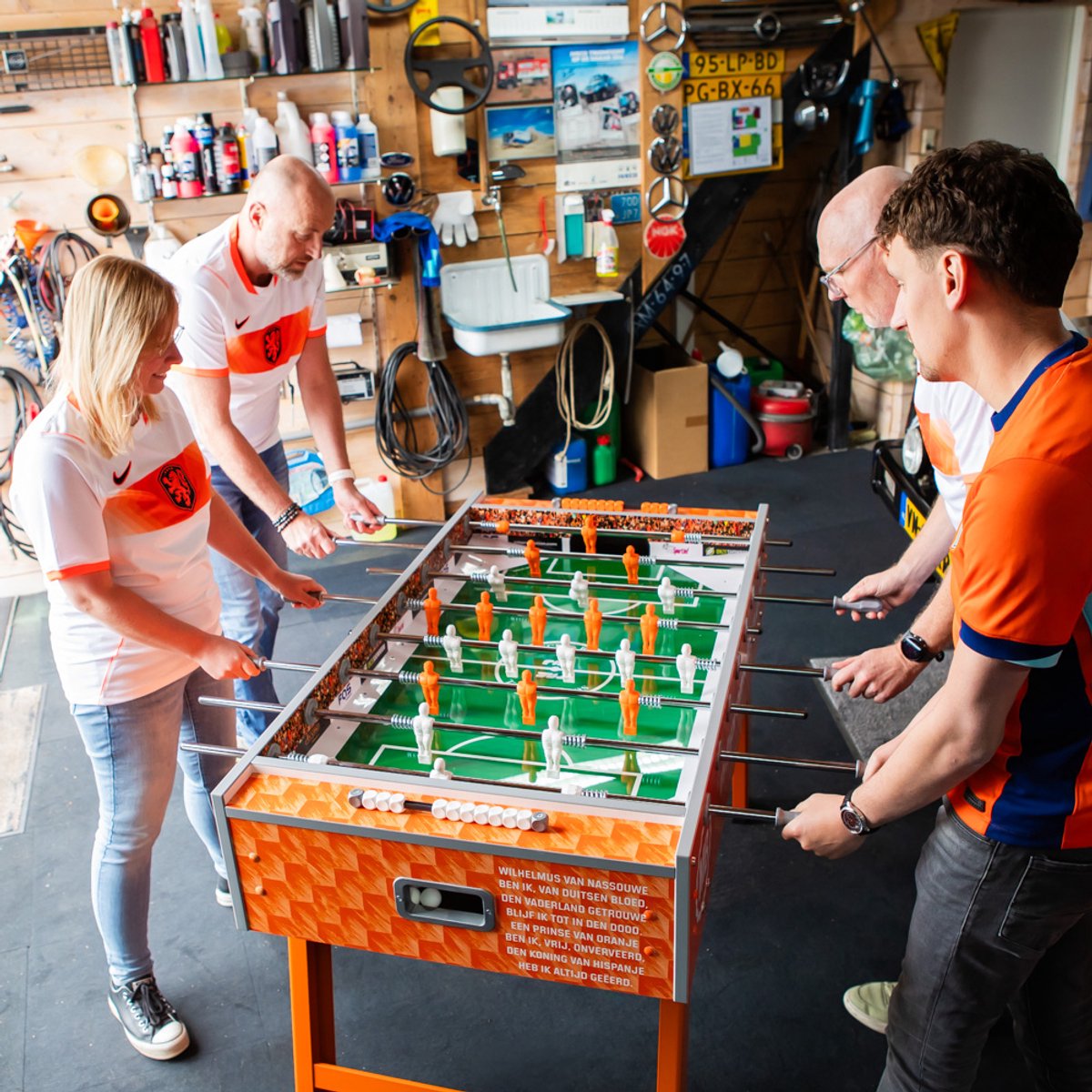 Uw eigen Voetbaltafel Oranje WK2026 met uw logo bedrukt– Voetbaltafel Nederlands Elftal – Wedstrijdtafel FAS Charme – Made in Italy – gegoten spelers – Limited Edition – premium tafelvoetbal – gemonteerd leverbaar – showroom Son-Met uw logo erop