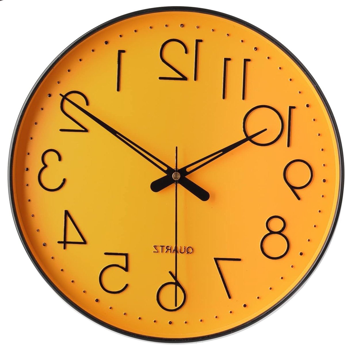 Stille Wandklok 30 cm met Arabische Cijfers - Decoratieve Klok voor Woonkamer, Slaapkamer en Keuken (Batterij Niet Inbegrepen), Geel