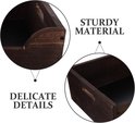 Details van een donkerhouten krat met tekst "STURDY MATERIAL" en "DELICATE DETAILS".