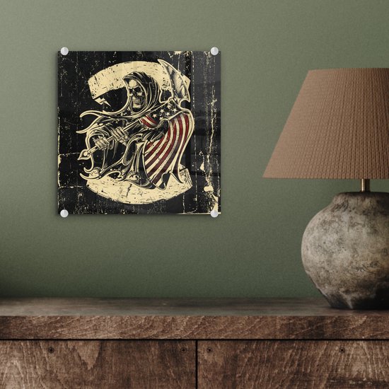 ® Glasschilderij 20x20 cm - Schilderij acrylglas - Een illustratie van een biker-patch met een schedel - Foto op glas - Muurdecoratie woonkamer - Wanddecoratie slaapkamer - Schilderijen