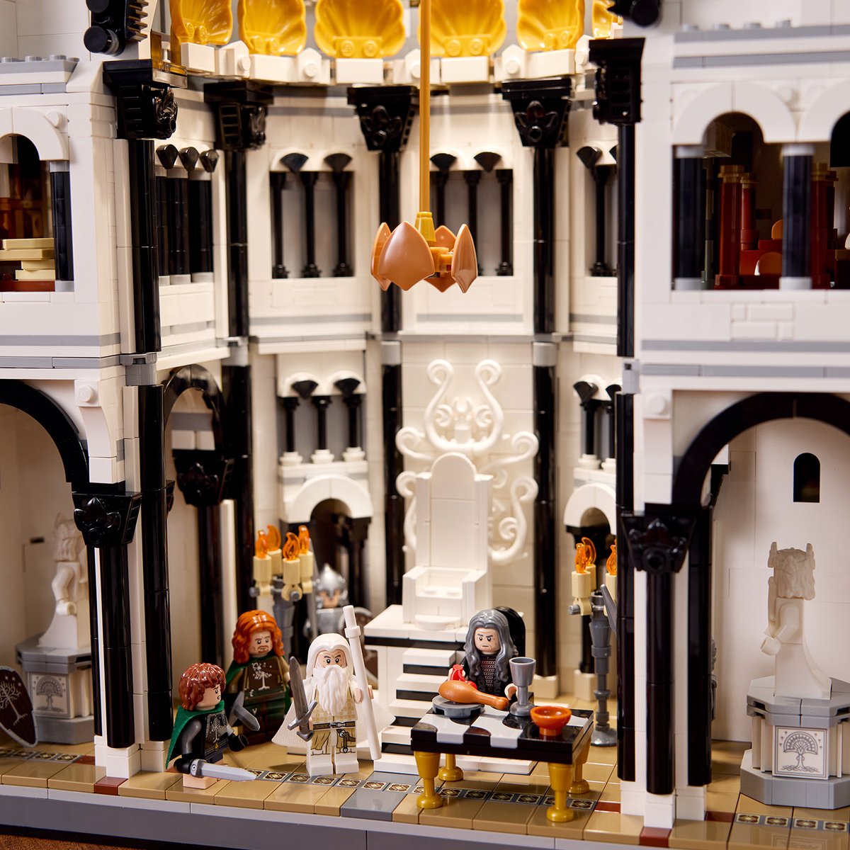 LEGO Icons The Lord of the Rings: Minas Tirith Bouwpakket voor Volwassenen - 11377 – foto 7