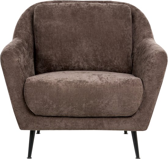 Donkerbruine fauteuil met stoffen kussens en zwarte pootjes.