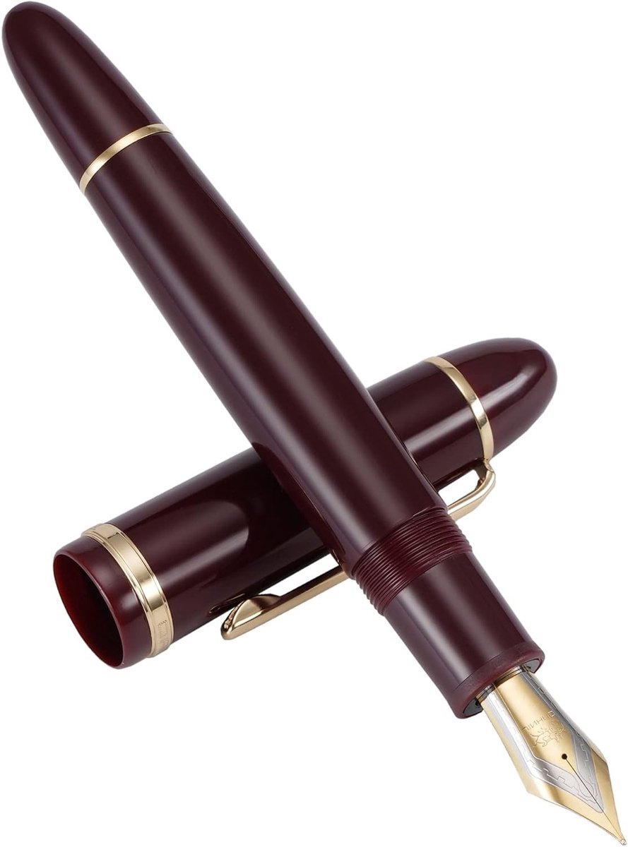 Stijlvolle grote vulpen met medium nib in rood en goud, perfect voor schrijven en tekenen